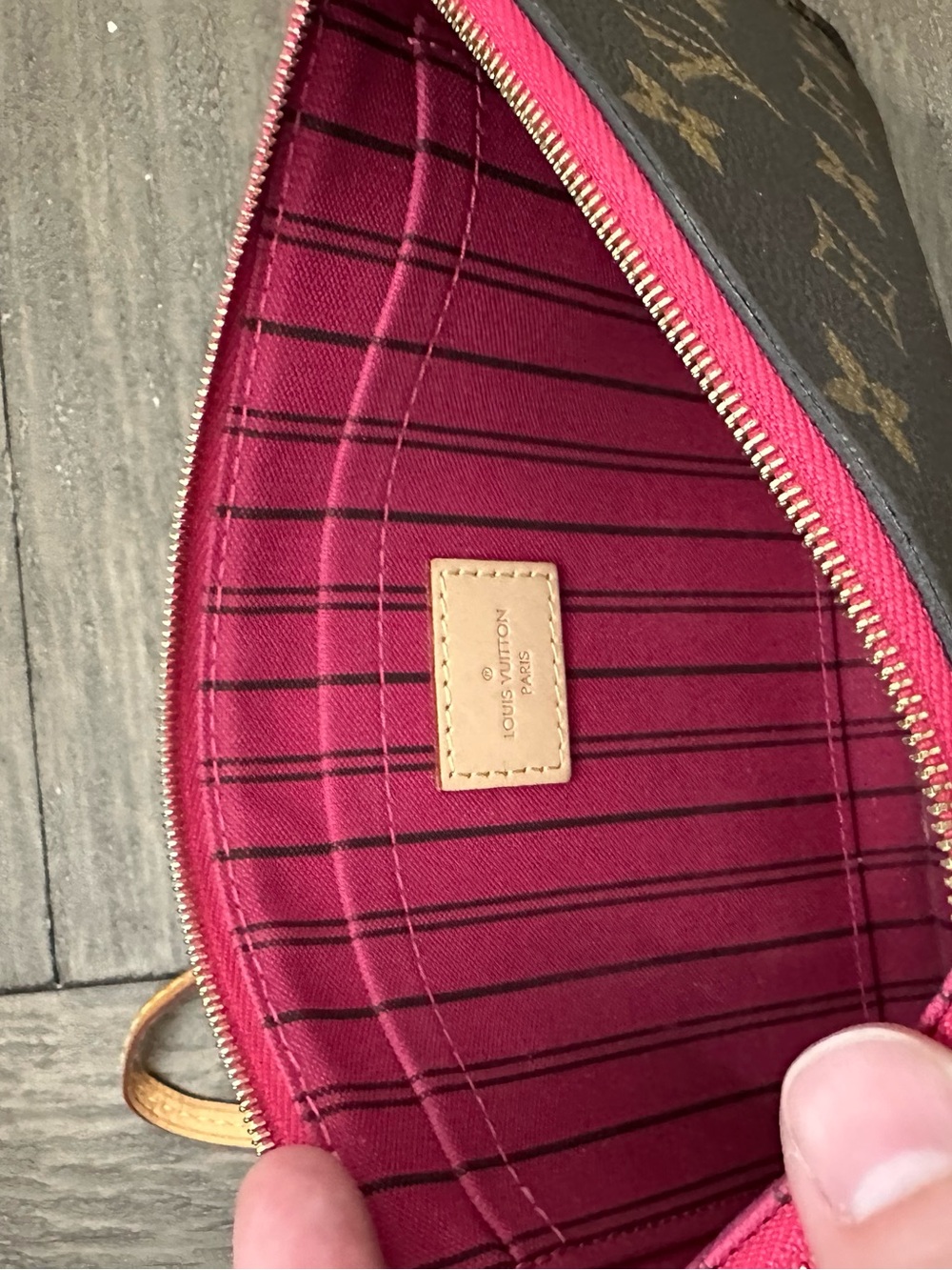 Louis Vuitton Neverfull Canvas Tote with Matching Pouch - Brown & Tan - Picture 14 of 15